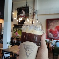 Atelier Cafe' and Studio