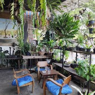 Atelier Cafe' and Studio