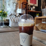 Atelier Cafe' and Studio