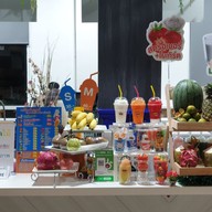 Smoothies For Moon ตลาดสิริมงคล