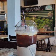 Atelier Cafe' and Studio