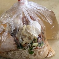 เมนูของร้าน ก๋วยเตี๋ยวต้มยำเจ๊ยี่