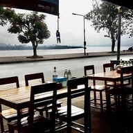 เมนูของร้าน ข้าวมันไก่ลุงรักษ์