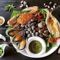 บ้านตัวตอ music house (เจ๊ตู่) The Parco