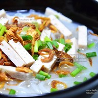 เมนูของร้าน โจ๊กนายฮุย ตลาดสมสุขข้างตึกจัสมิน