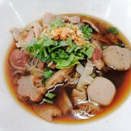 เมนูของร้าน ก๋วยเตี๋ยวเด็กเส้น