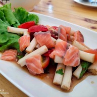 ยำอร่อย byzee