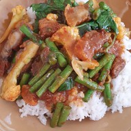 ครัวแม่หมอ สันติธรรม