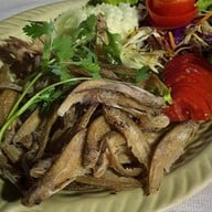 เมนูของร้าน ร้านอาหารนางนวล ( ท่าจับปลาบึก )