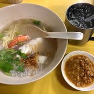 เมนูของร้าน บัว ก๋วยจั๊บข้าวต้มปลา
