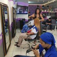 ร้านเสริมสวยออกัส ราม2