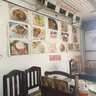 ผัดไทยเจ้หนู สี่แยกสนามบิน