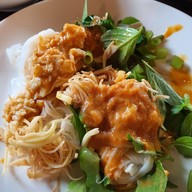 เมนูของร้าน ขนมจีนต้นก้ามปู นวลจันทร์ .