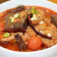 ฟู่ บะหมี่เกี๊ยวกุ้ง สุกี้กระทะร้อน