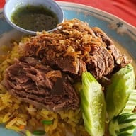 ร้านอาหารยังวันส์