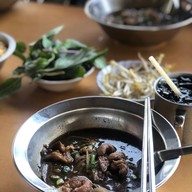 เมนูของร้าน เป๋ขาแรง