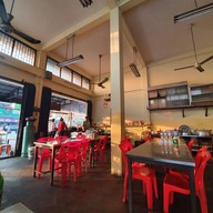 บรรยากาศ เสริฐ ข้าวต้ม