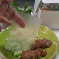 Cherry Belly อาหารเวียดนาม ปอเปี๊ยะทอด แหนมเนือง