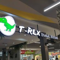 หน้าร้าน T-Rex Steak House บิ๊กซี สามแยกปักธงชัย