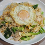 ปู๊ตี่บะหมี่เกี๊ยวกุ้ง MRT สามย่าน