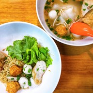 ไฮเช็งก๋วยเตี๋ยวลูกชิ้นปลา พระยาสุเรนทร์(รามอินทรา109)