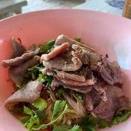 ป้าพรข้าวซอย