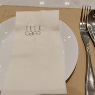 ELLE Café  ไอคอนสยาม