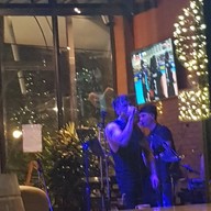Upper Bar & Restaurant UD TOWN