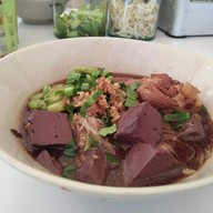 ร้านยำเเซ่บน้าสบาย