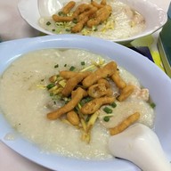 โจ๊กหมูสุขุมวิท 38 ( เจ้าเก่าทองหล่อ ) บ