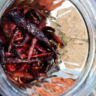 แหนมหมู ยายจันทร์