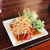 นิว ไก่ย่างบัวตอง 2 สามแยกวิเชียรบุรี