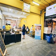 Queens Bualoy Banthat Thong บรรทัดทอง