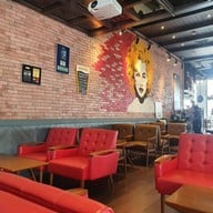 บรรยากาศ Retro Bar & Cafe