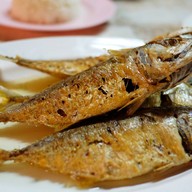 เมนูของร้าน ครัวปลาทู (ทิดอ้วน) บางแสน