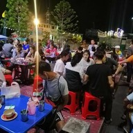 ป้ายาขนมหวาน ข้างห้องสมุด