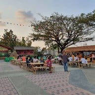 ตลาดเพลาชาย