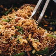 จานใหญ่ บ้านหม้อ