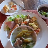 โรงแรมทินิดี