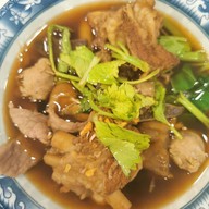 เนื้อตุ๋น อภิรมย์