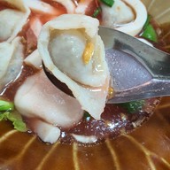 เมนูของร้าน เจ๊อ้อย ก๋วยเตี๋ยวปลา ก๋วยเตี๋ยวเป็ด ข้าวหน้าเป็ด ข้าวหมูแดง