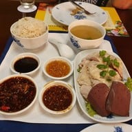 เมนูของร้าน เรือนต้น โรงแรมมณเฑียร