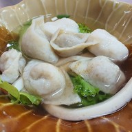 เมนูของร้าน เจ๊อ้อย ก๋วยเตี๋ยวปลา ก๋วยเตี๋ยวเป็ด ข้าวหน้าเป็ด ข้าวหมูแดง