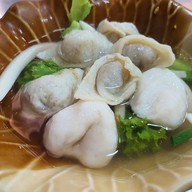 เมนูของร้าน เจ๊อ้อย ก๋วยเตี๋ยวปลา ก๋วยเตี๋ยวเป็ด ข้าวหน้าเป็ด ข้าวหมูแดง