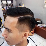 Street Barber Shop ซอยมังกร  (ตัดผม แกะลาย) ซอยมังกร