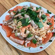 เมนูของร้าน ส้มตำ ยำเบรคแตก , แซลมอนซาซิมิ By. เมย์เม่ สาขา1