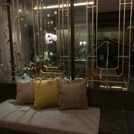 Athenee Spa plaza at the Athenee