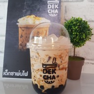 Dek Cha หน้า รร.ญรส.