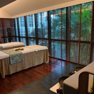 Athenee Spa plaza at the Athenee