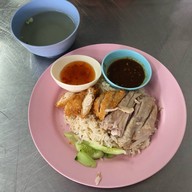 เมนูของร้าน ข้าวหอมจังข้าวมันไก่ตอนข้าวมันไก่ทอด
